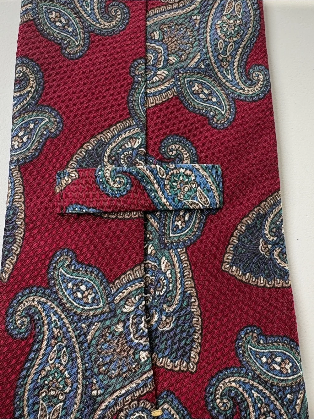 Oscar de la Renta Mens 100% Silk Paisley Tie Red Burgundy